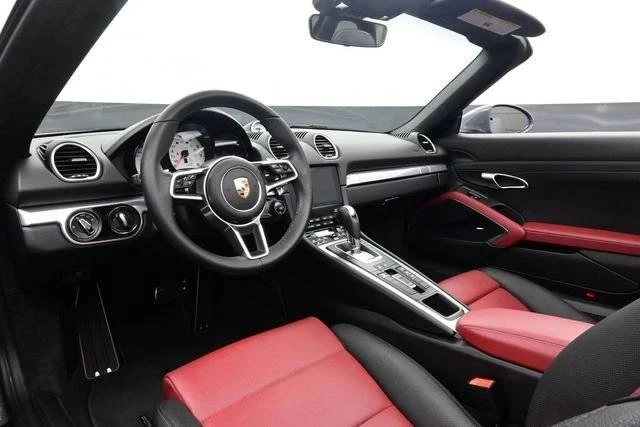 2025 Porsche 718 Boxster S - Image 4 of 5