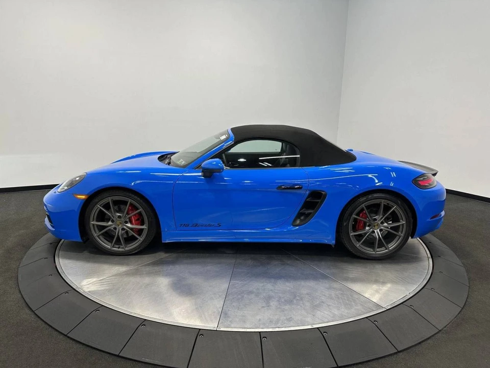 2025 Porsche 718 Boxster S - Image 2 of 5