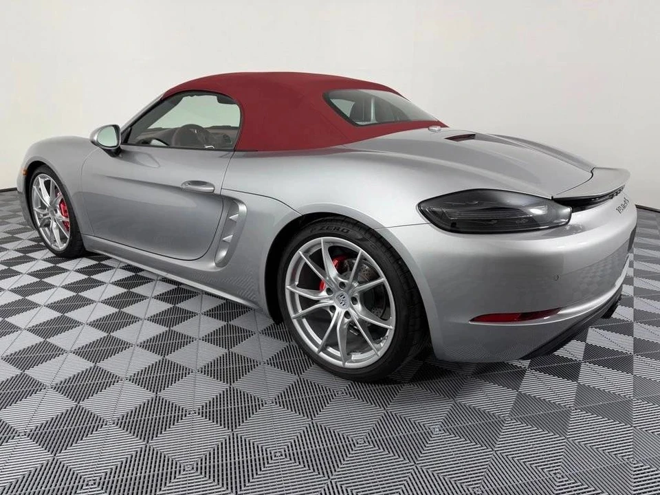 2025 Porsche 718 Boxster S - Image 3 of 4