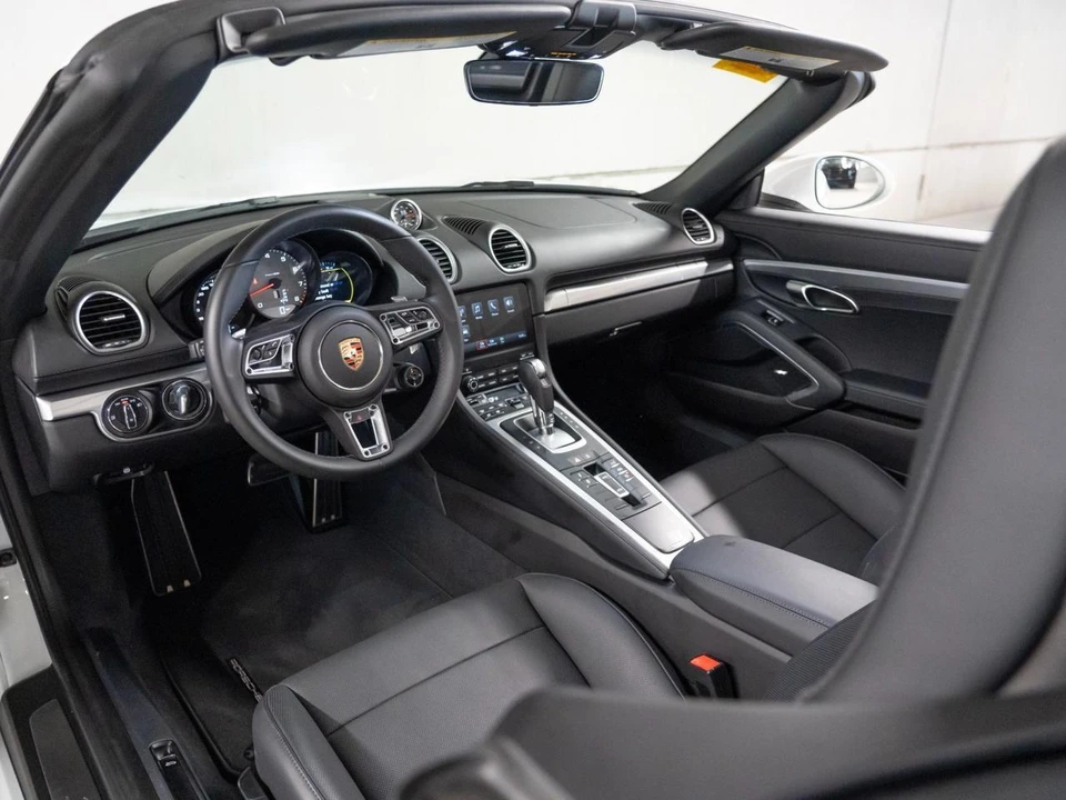 2025 Porsche 718 Boxster S - Image 5 of 28