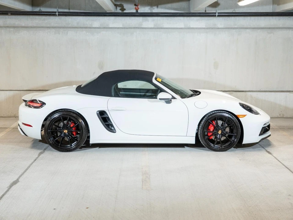 2025 Porsche 718 Boxster S - Image 9 of 28