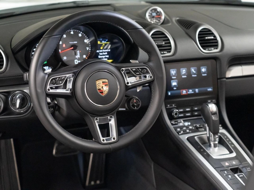 2025 Porsche 718 Boxster S - Image 16 of 28