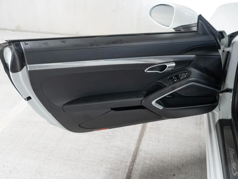 2025 Porsche 718 Boxster S - Image 17 of 28