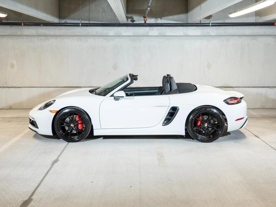 2025 Porsche 718 Boxster S - Image 3 of 28