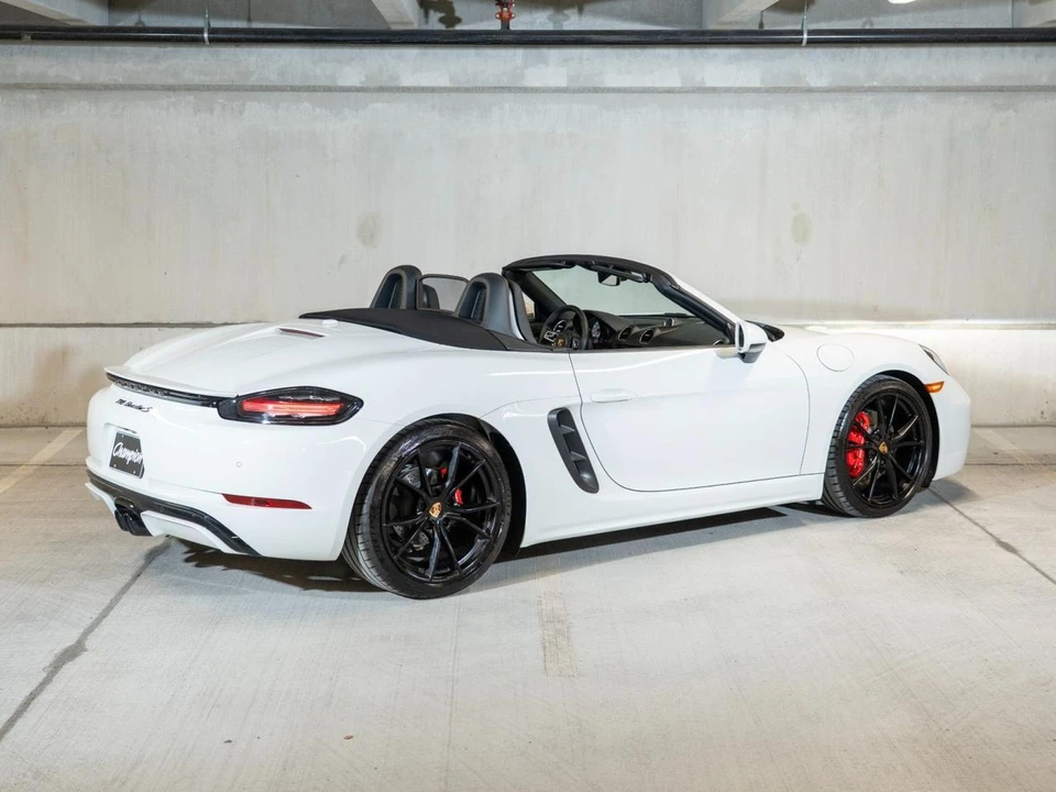 2025 Porsche 718 Boxster S - Image 10 of 28