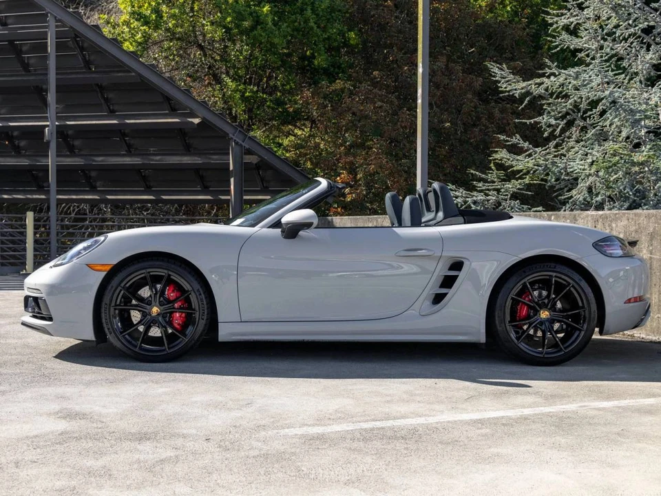 2025 Porsche 718 Boxster S - Image 2 of 5