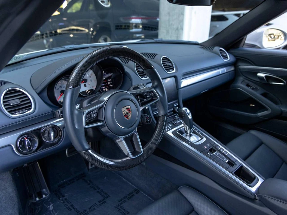 2025 Porsche 718 Boxster S - Image 4 of 5