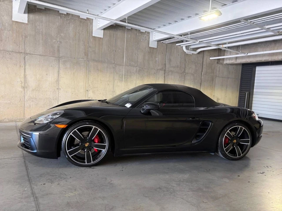 2025 Porsche 718 Boxster S - Image 2 of 5