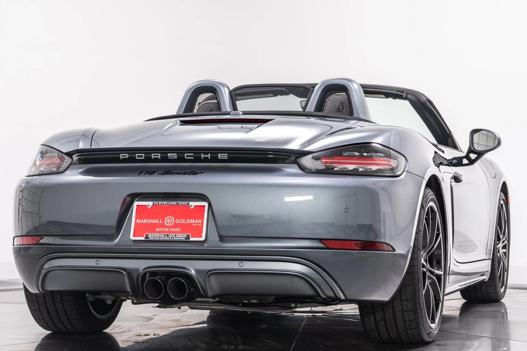 2025 Porsche 718 Boxster - Image 9 of 21