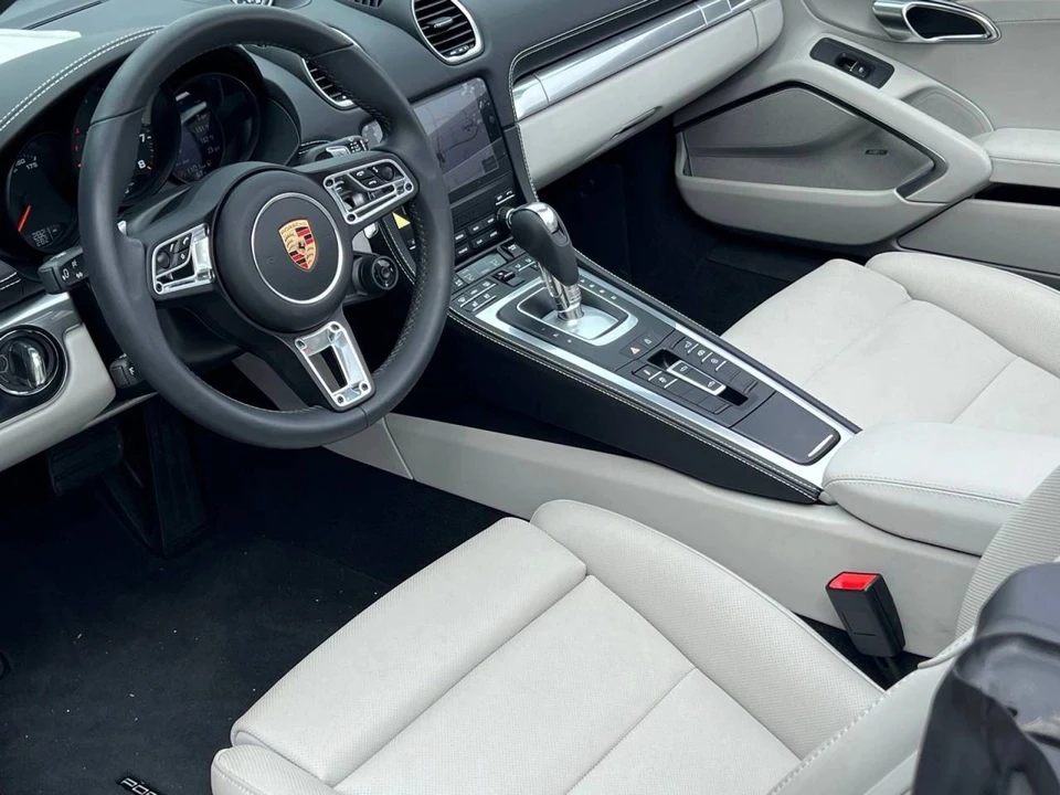 2025 Porsche 718 Boxster - Image 4 of 5