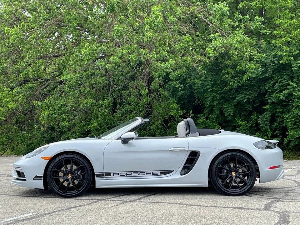 2025 Porsche 718 Boxster - Image 2 of 5