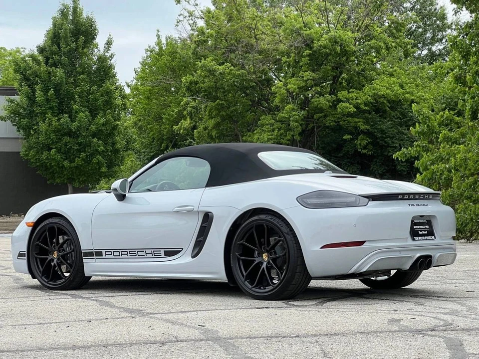 2025 Porsche 718 Boxster - Image 3 of 5