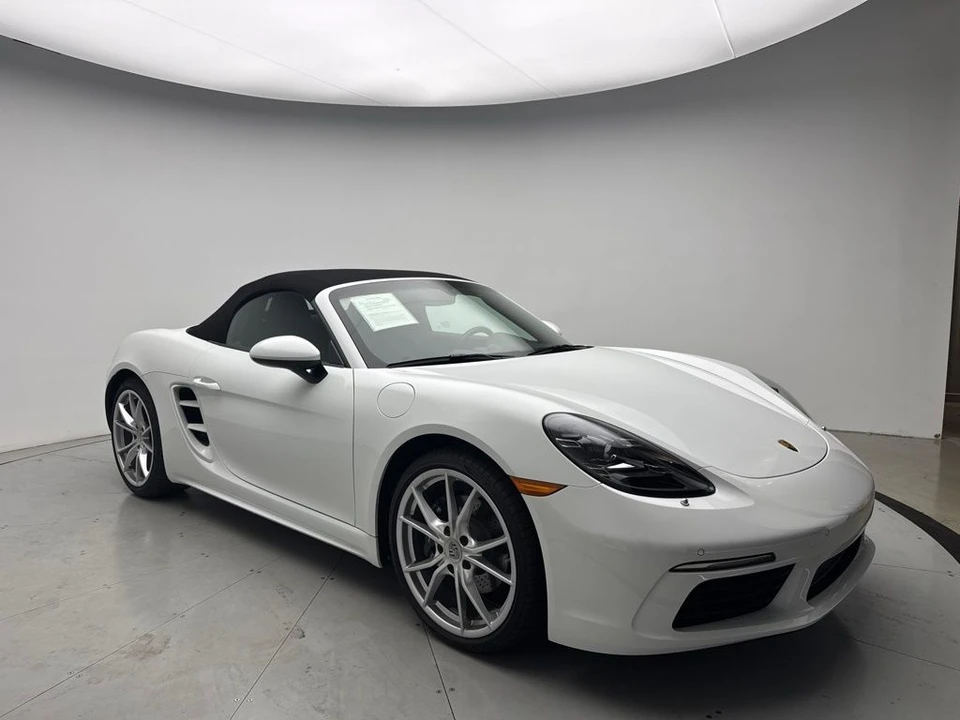 2025 Porsche Boxster - Image 8 of 15