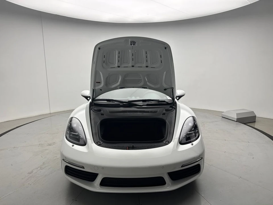 2025 Porsche Boxster - Image 10 of 15