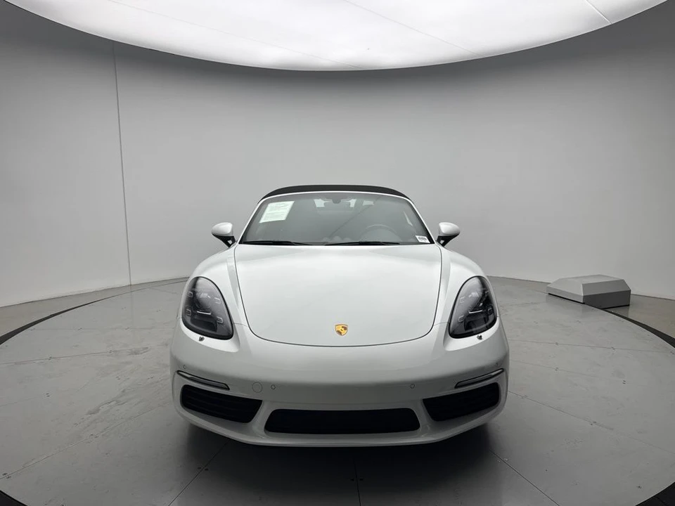 2025 Porsche Boxster - Image 9 of 15