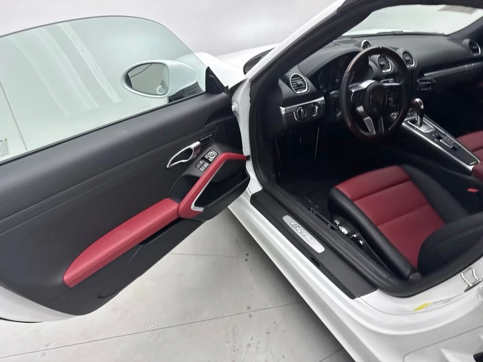 2025 Porsche Boxster - Image 12 of 15