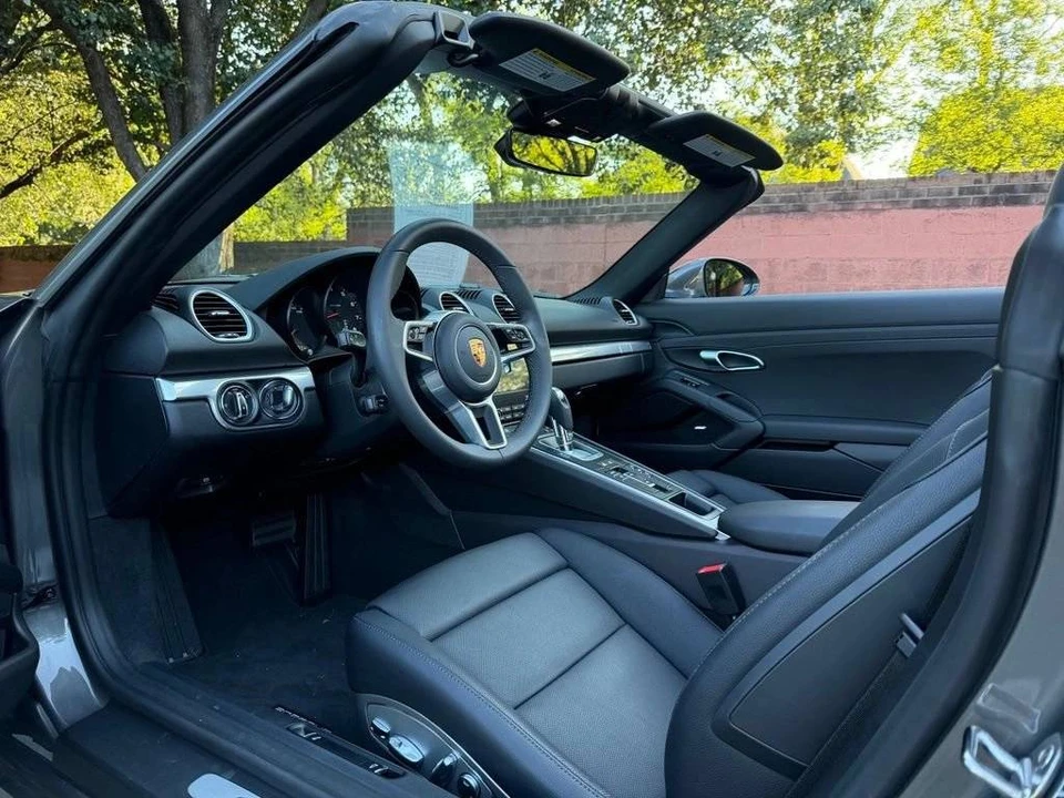 2025 Porsche 718 Boxster - Image 4 of 4