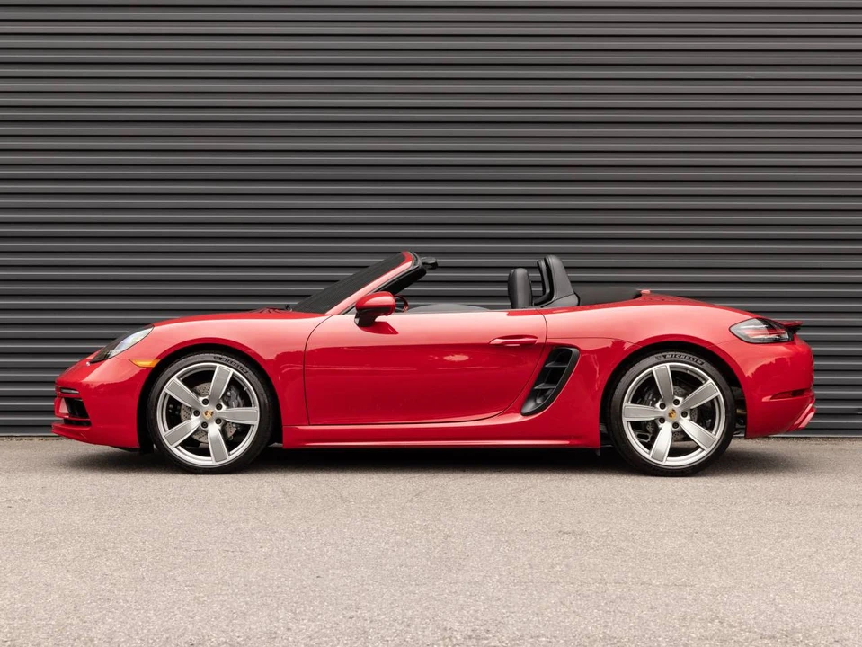 2025 Porsche 718 Boxster - Image 2 of 5