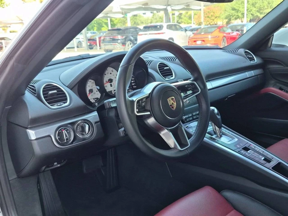 2025 Porsche 718 Boxster - Image 4 of 4