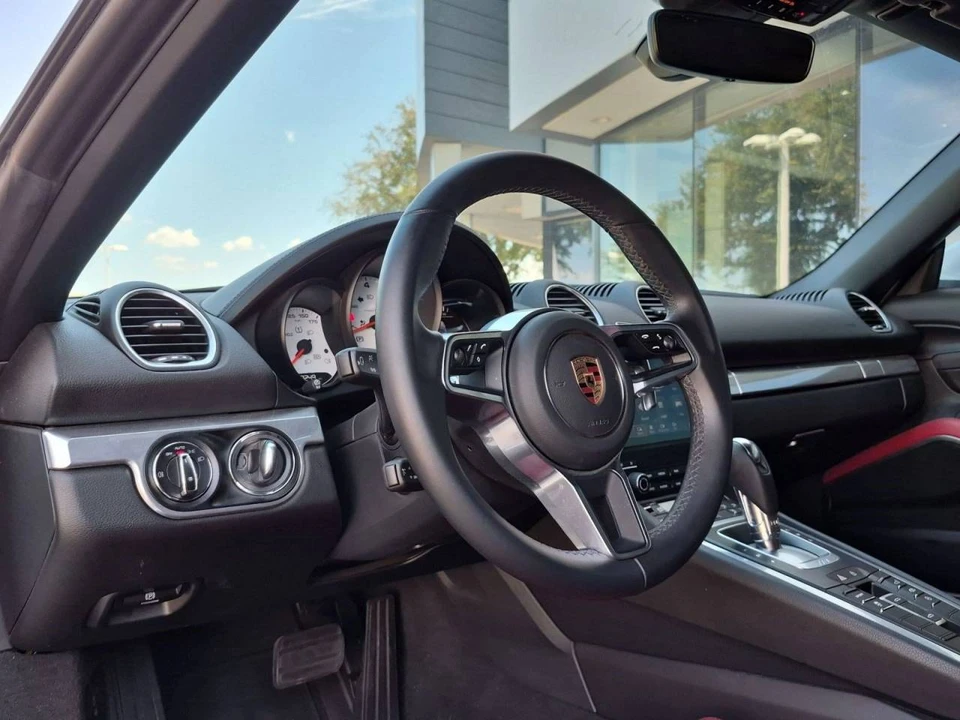 2025 Porsche 718 Boxster - Image 4 of 4