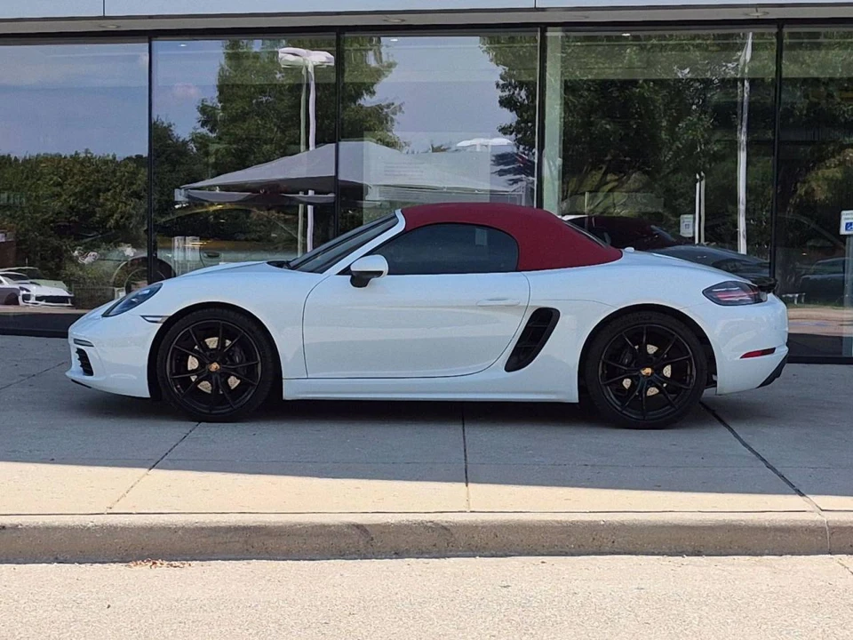 2025 Porsche 718 Boxster - Image 2 of 4