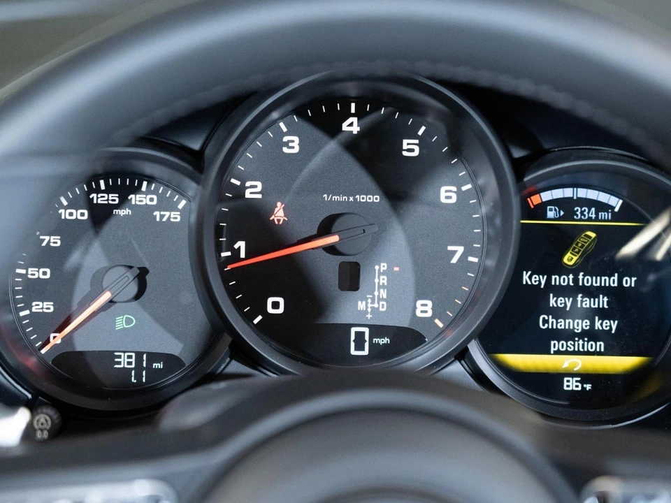 2025 Porsche 718 Boxster - Image 20 of 28