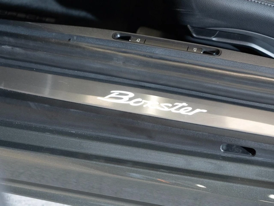2025 Porsche 718 Boxster - Image 13 of 28