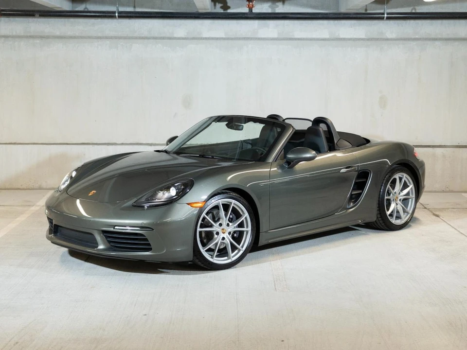 2025 Porsche 718 Boxster - Image 2 of 28