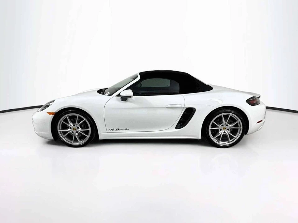 2025 Porsche 718 Boxster - Image 2 of 5