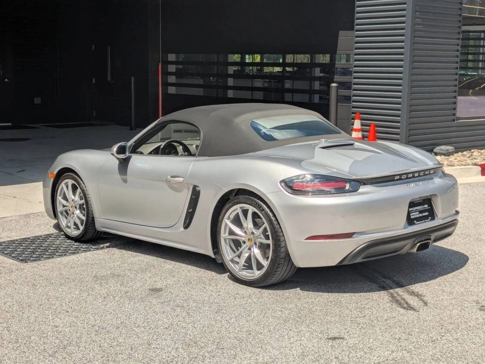 2025 Porsche 718 Boxster - Image 3 of 5