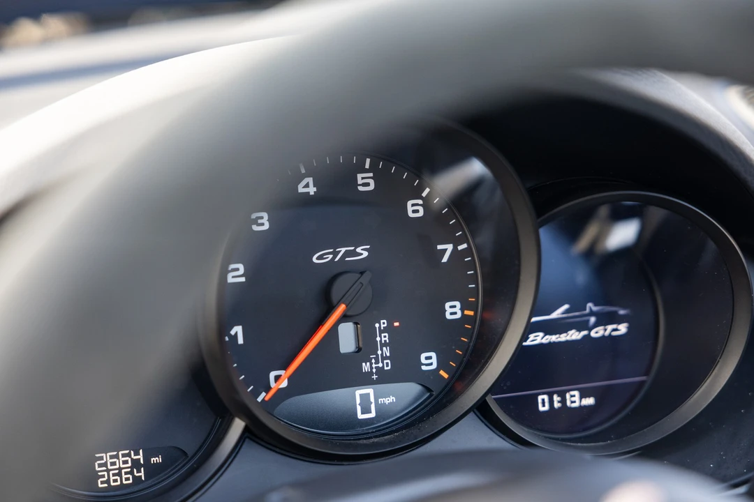 2025 Porsche Boxster - Image 25 of 31