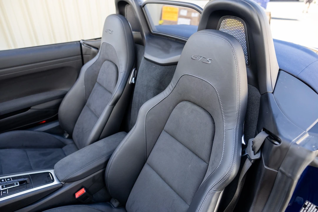 2025 Porsche Boxster - Image 7 of 31