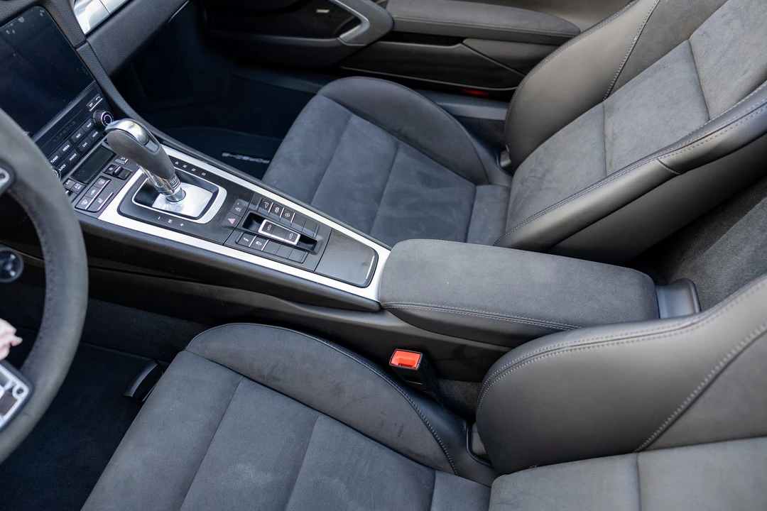 2025 Porsche Boxster - Image 8 of 31