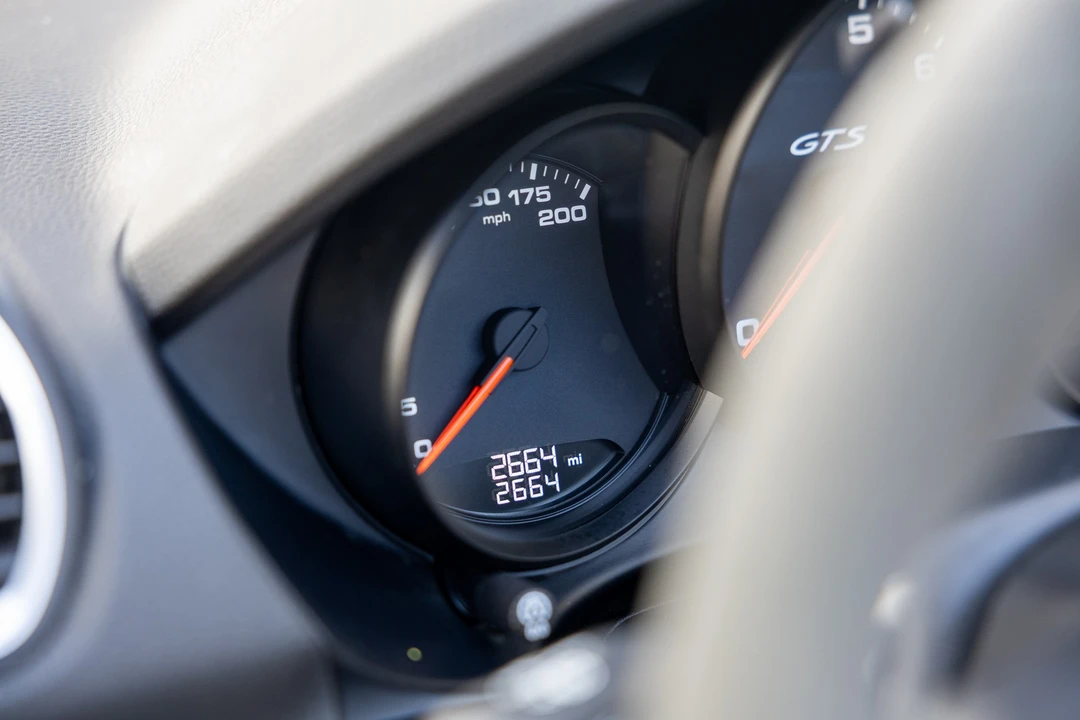 2025 Porsche Boxster - Image 24 of 31
