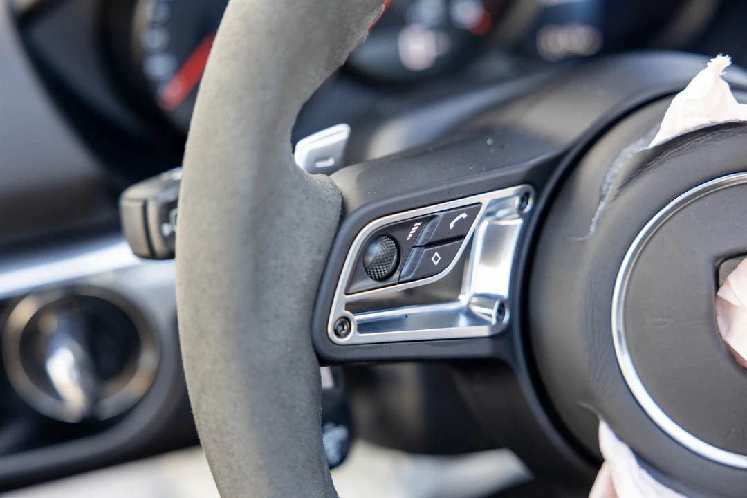 2025 Porsche Boxster - Image 28 of 31