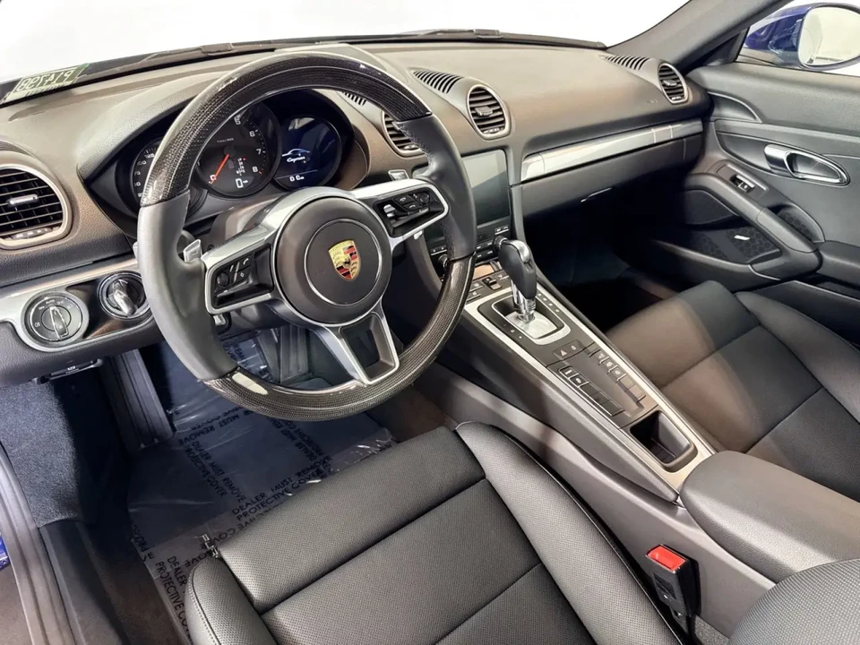 2025 Porsche 718 Cayman - Image 4 of 8
