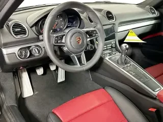2025 Porsche 718 Cayman - Image 4 of 4