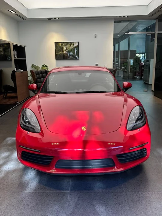 2025 Porsche 718 Cayman - Image 2 of 31