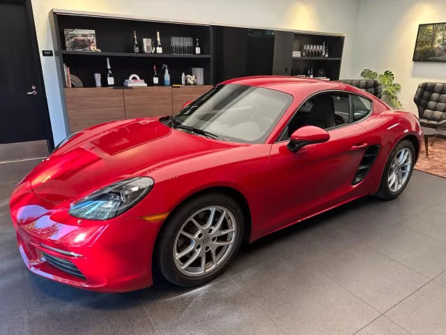 2025 Porsche 718 Cayman - Image 18 of 31
