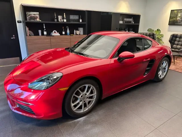 2025 Porsche 718 Cayman - Image 22 of 31