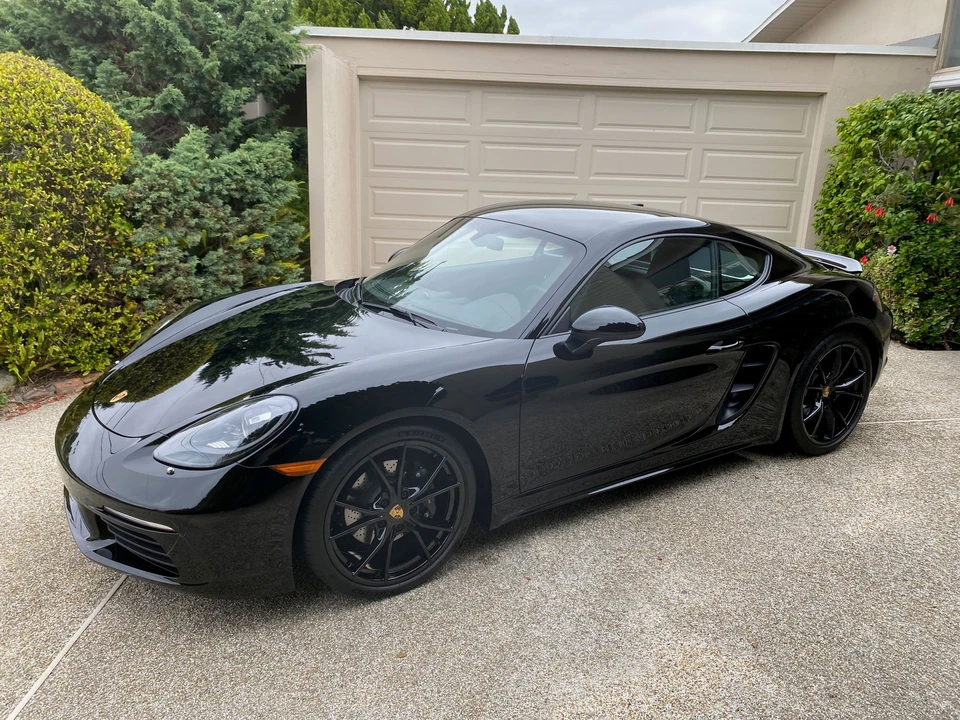 2025 Porsche 718 Cayman - Image 11 of 26