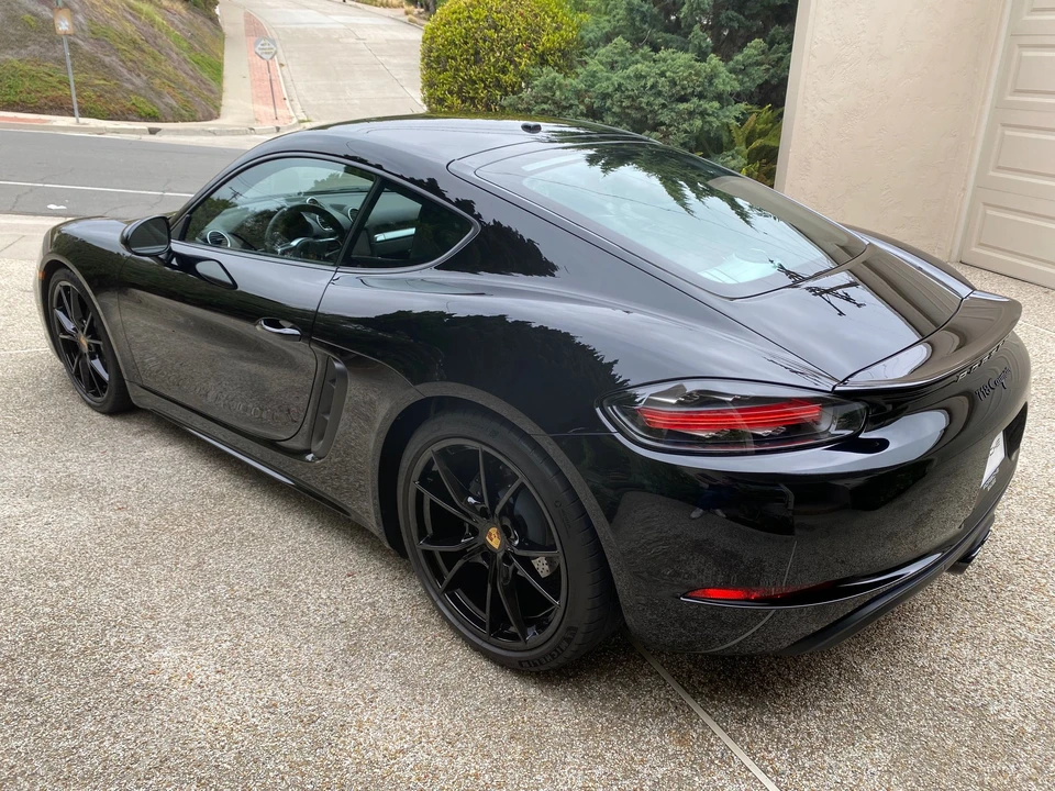 2025 Porsche 718 Cayman - Image 25 of 26