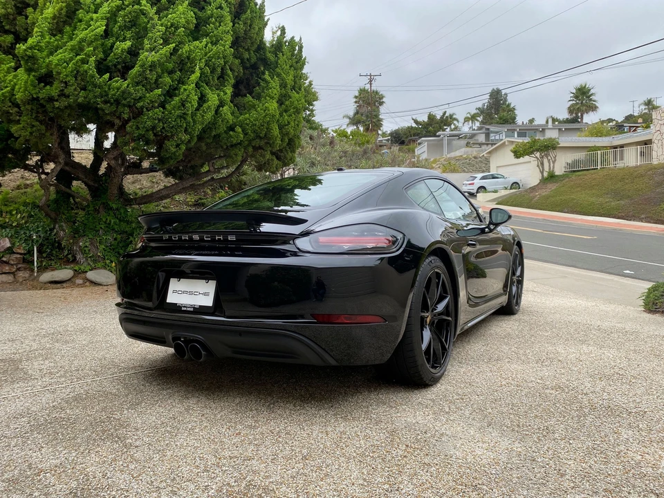 2025 Porsche 718 Cayman - Image 6 of 26