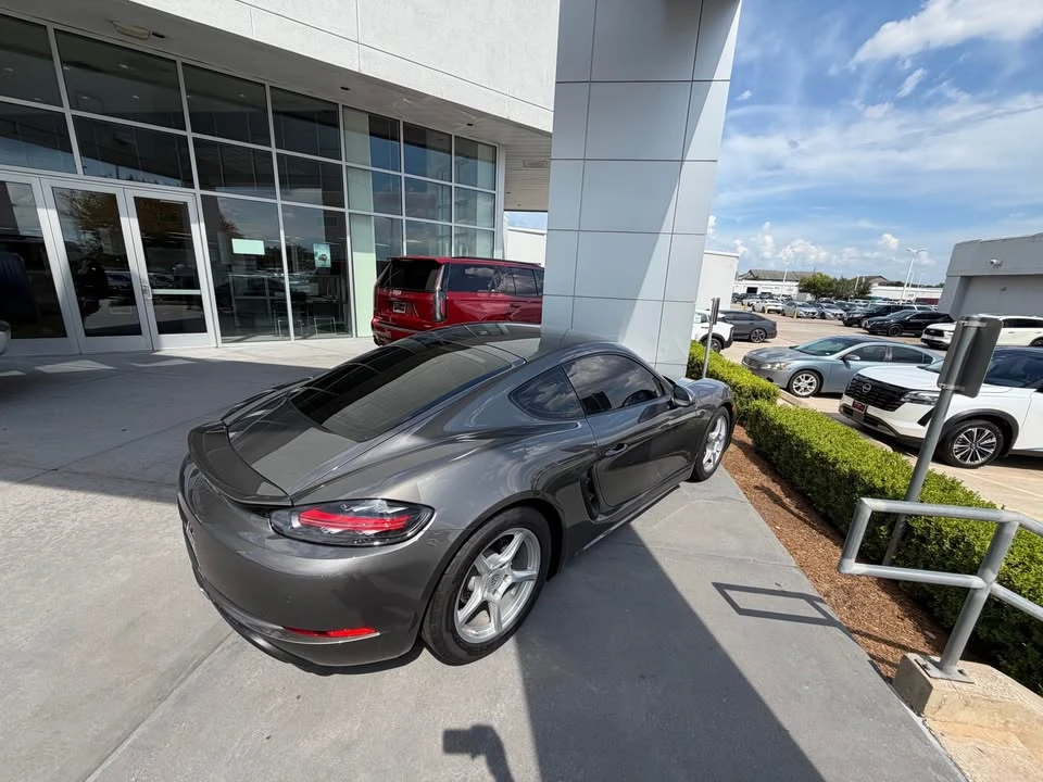 2025 Porsche 718 Cayman - Image 4 of 10