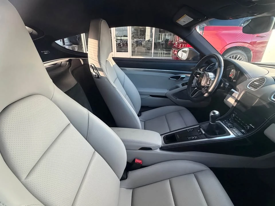 2025 Porsche 718 Cayman - Image 4 of 5