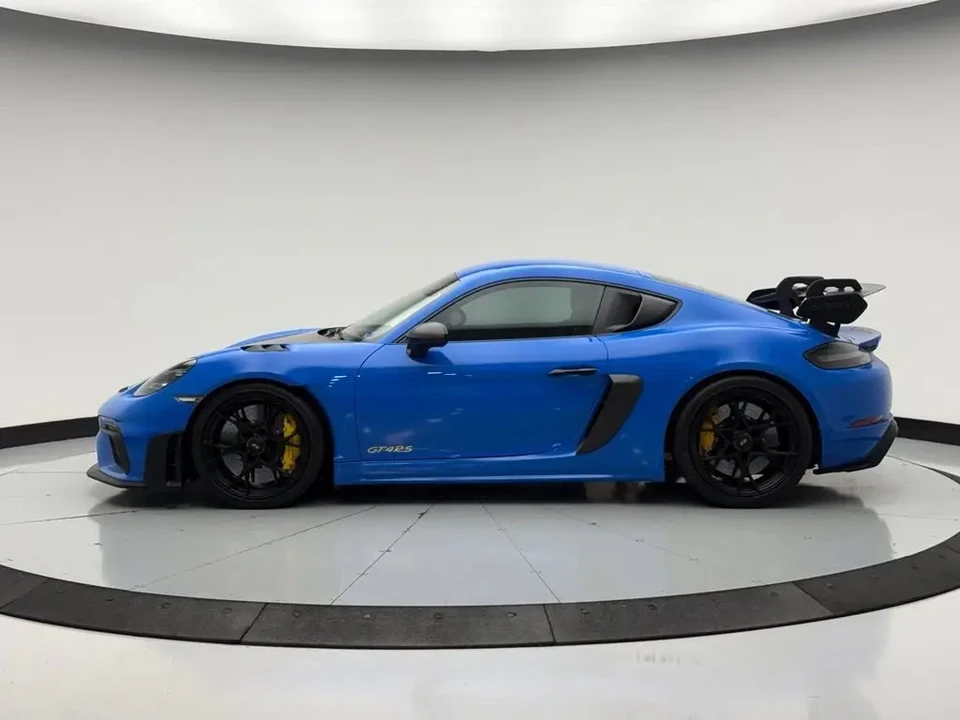 2025 Porsche 718 Cayman GT4 RS - Image 16 of 31
