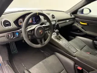 2025 Porsche 718 Cayman GT4 RS - Image 29 of 31