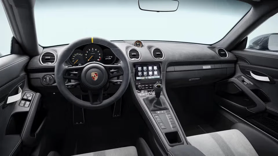 2025 Porsche 718 Cayman GT4 RS - Image 27 of 30