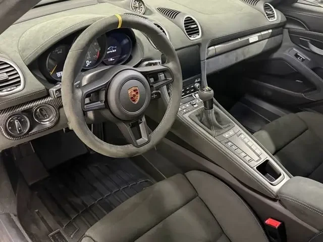 2025 Porsche 718 Cayman GT4 RS - Image 31 of 31