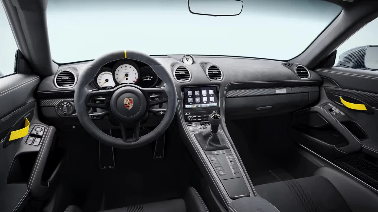 2025 Porsche 718 Cayman GT4 RS - Image 28 of 30